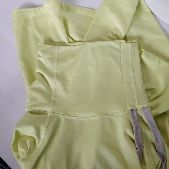 NIKE Pro Dri-Fit Hyperwarm training pullover - Picture 6 of 8